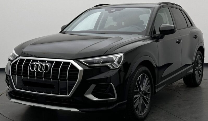 
								Audi Q3 35 TFSI advanced +ACC+KEYLESS+LED-SW+AHK+STHZ full									