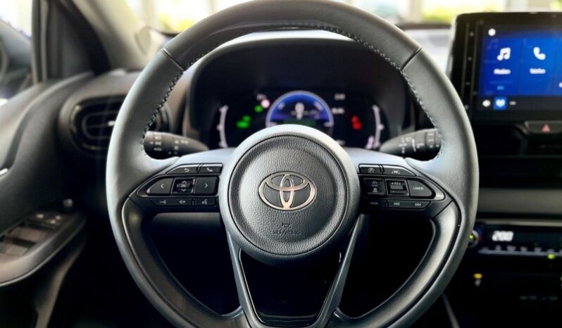 
								Toyota Yaris Hybrid Team LED Apple CarPlay full									