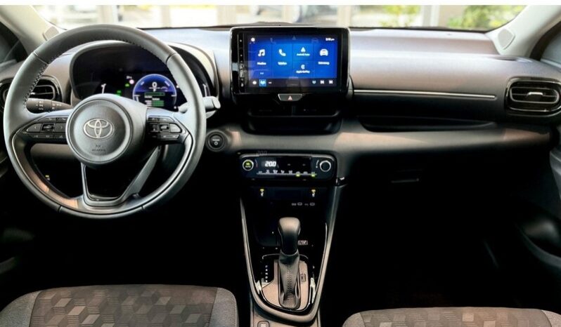 
								Toyota Yaris Hybrid Team LED Apple CarPlay full									
