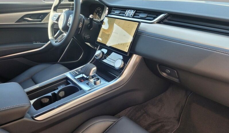 
								Jaguar XF SPORTBRAKE D200 R-DYN SE MY24 GAR2029 full									